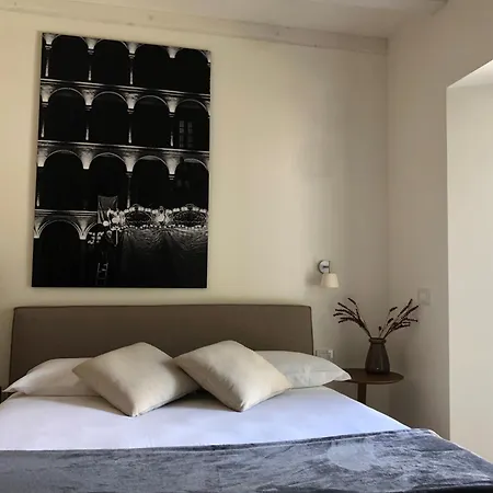 Palazzo 7 Centro Storico No Pet Friendly شقة دومودوسولا